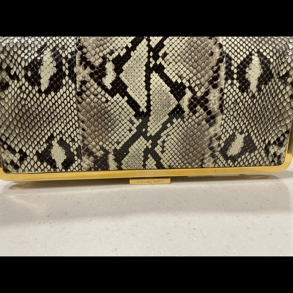 MICHAEL KORS REAL PYTHON CLUTCH BRAND NEW - Picture 6 of 14